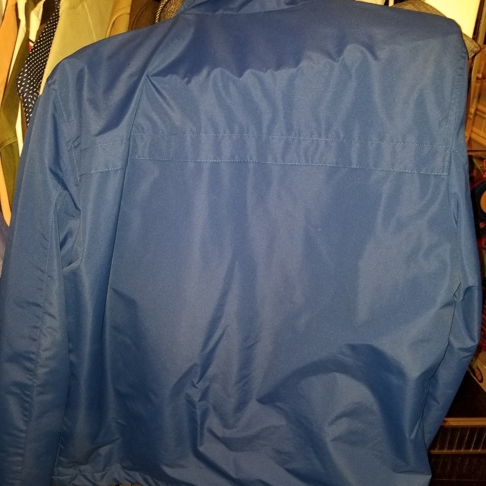 Mk Windbreaker - Picture 3 of 5